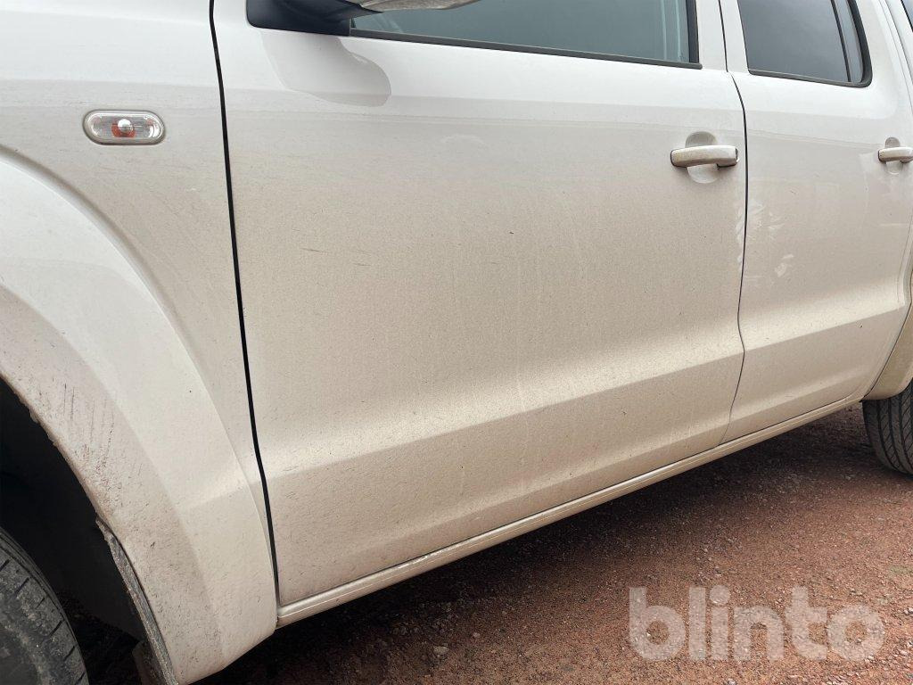 Pickup truck VOLKSWAGEN AMAROK 3.0 V6 TDI: picture 10
