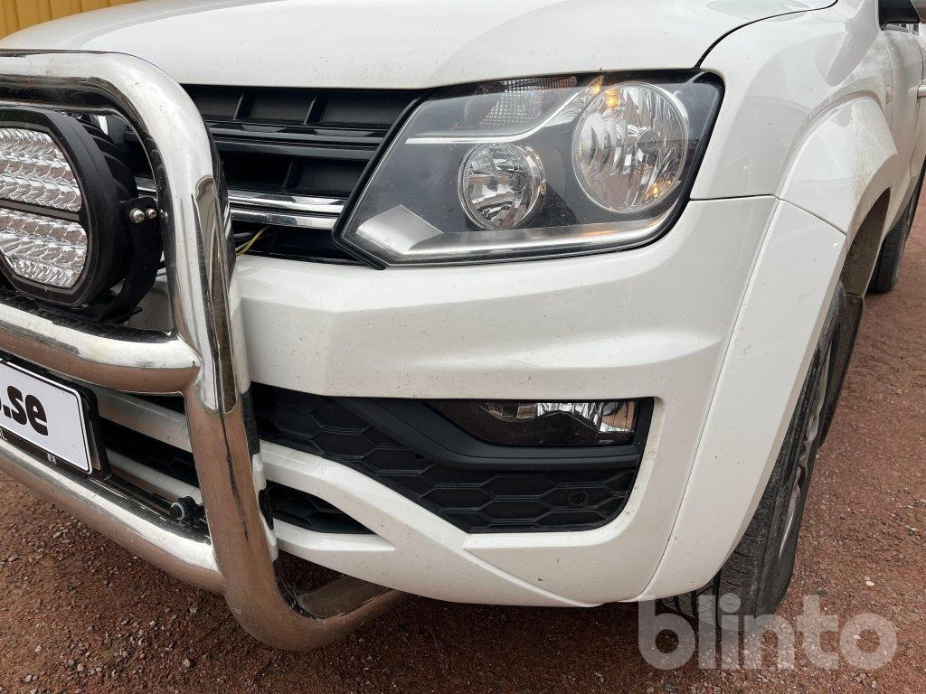 Pickup truck VOLKSWAGEN AMAROK 3.0 V6 TDI: picture 17