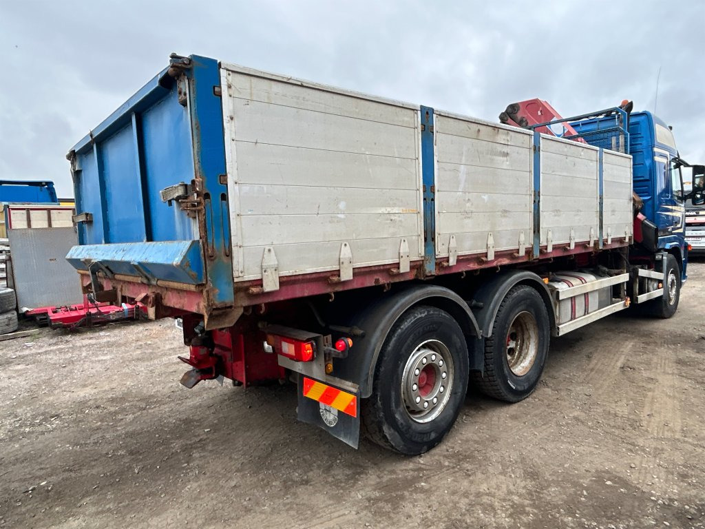 VOLVO FM12 6*2 - Tipper, Crane truck: picture 4 VOLVO FM12 6*2 - Tipper, Crane truck: picture 4
