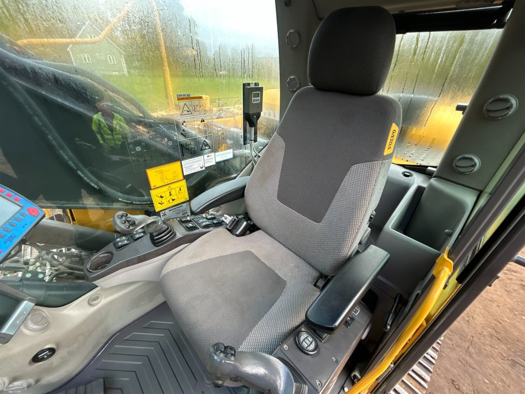 Crawler excavator Volvo EC 220DL: picture 38 Crawler excavator Volvo EC 220DL: picture 38