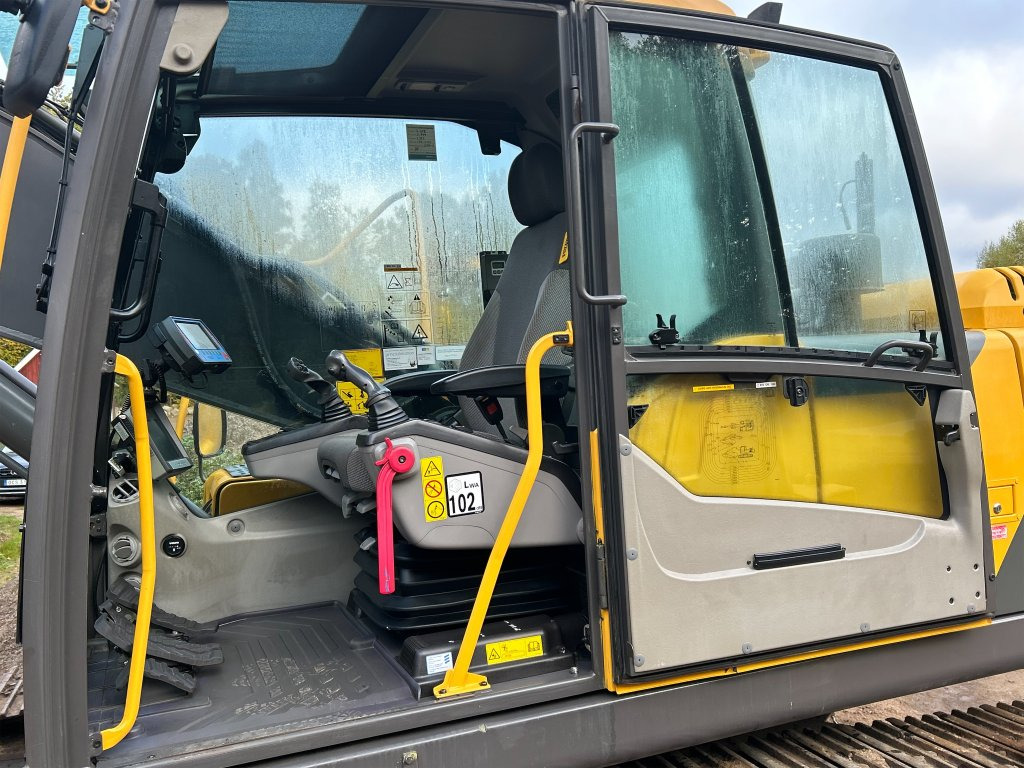 Crawler excavator Volvo EC 220DL: picture 35 Crawler excavator Volvo EC 220DL: picture 35