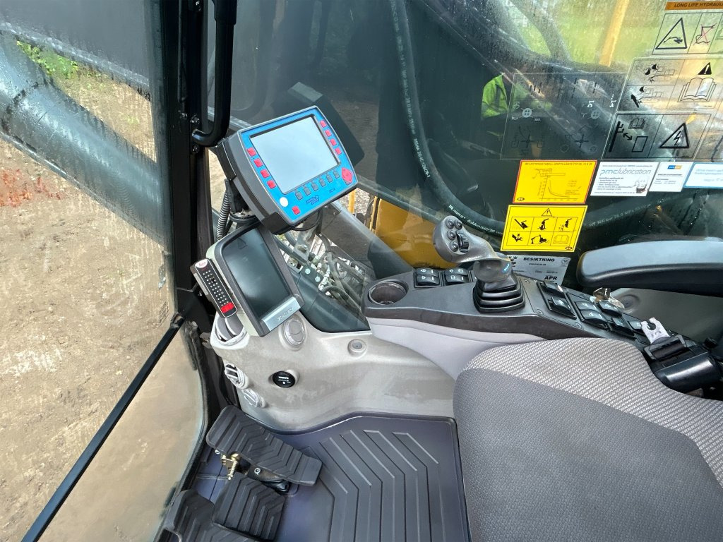 Crawler excavator Volvo EC 220DL: picture 37 Crawler excavator Volvo EC 220DL: picture 37