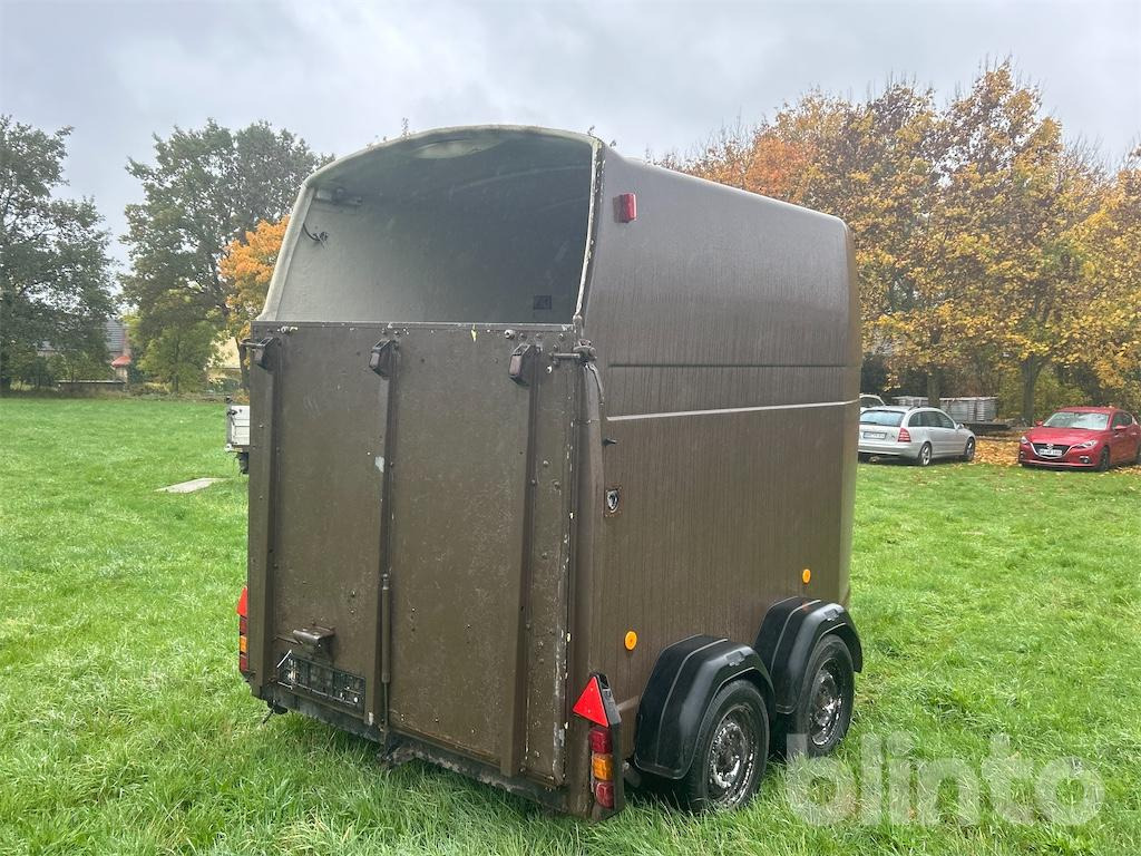 Westfalia 120 882 (1989) - Horse trailer: picture 4 Westfalia 120 882 (1989) - Horse trailer: picture 4