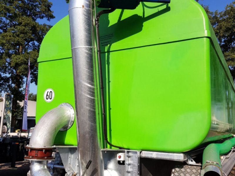 Güllezubringfass GFK - Slurry tanker: picture 5 Güllezubringfass GFK - Slurry tanker: picture 5
