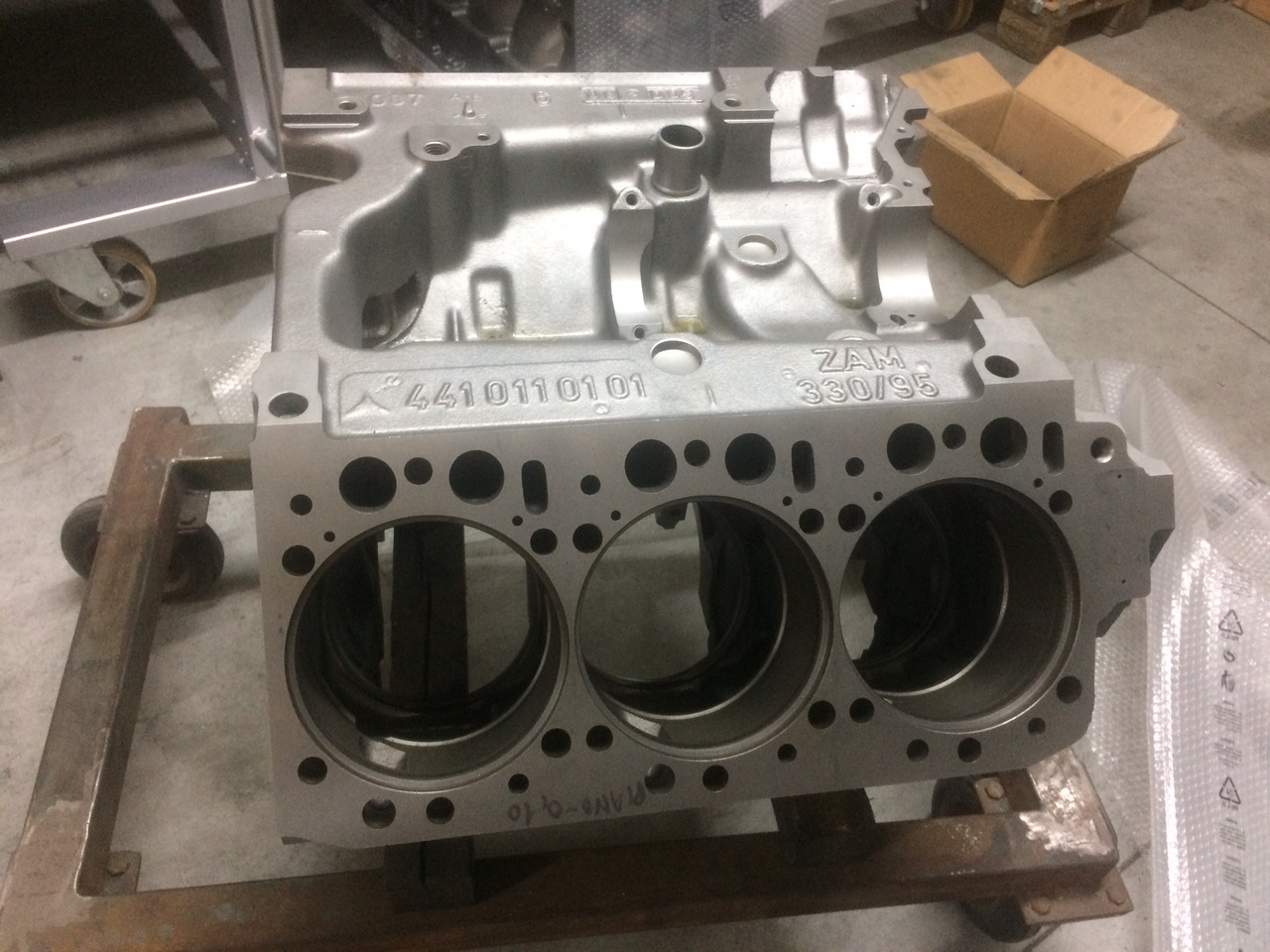 BASAMENTO MERCEDES OM441 - RIF. MERCEDES 4410100208 - Crankcase: picture 2 BASAMENTO MERCEDES OM441 - RIF. MERCEDES 4410100208 - Crankcase: picture 2