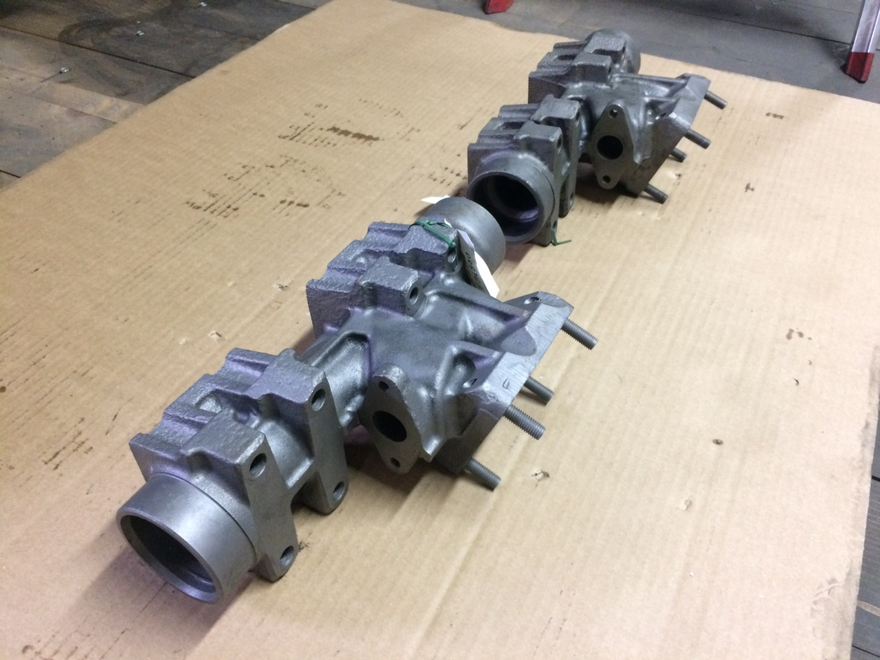 COLLETTORE CENTRALE DI SCARICO MAN 51081020065 - Exhaust manifold: picture 5 COLLETTORE CENTRALE DI SCARICO MAN 51081020065 - Exhaust manifold: picture 5