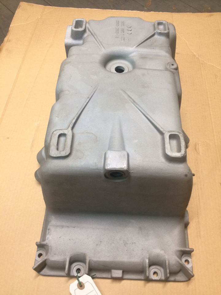 COPPA OLIO MAN 51058015557 - MOTORE MAN D0834LOH / D0824LOH - Oil pan: picture 4 COPPA OLIO MAN 51058015557 - MOTORE MAN D0834LOH / D0824LOH - Oil pan: picture 4