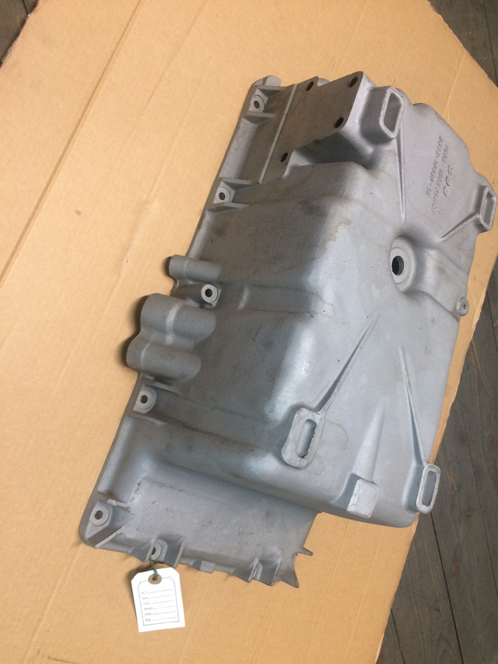 COPPA OLIO MAN 51058015557 - MOTORE MAN D0834LOH / D0824LOH - Oil pan: picture 3 COPPA OLIO MAN 51058015557 - MOTORE MAN D0834LOH / D0824LOH - Oil pan: picture 3