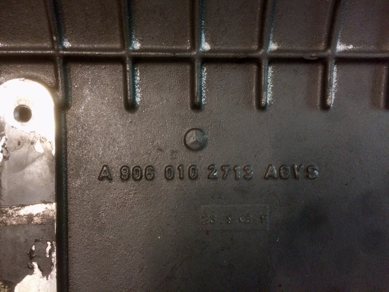 COPPA OLIO MERCEDES OM906 BUS VAR. 906.961 - Oil pan for Bus: picture 2 COPPA OLIO MERCEDES OM906 BUS VAR. 906.961 - Oil pan for Bus: picture 2