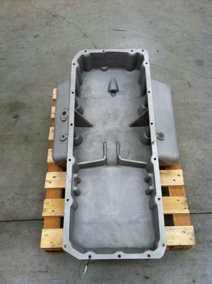 MAN 51058015585 - COPPA OLIO MOTORE MAN D2865LOH - VERSIONE BUS - Oil pan for Truck: picture 3 MAN 51058015585 - COPPA OLIO MOTORE MAN D2865LOH - VERSIONE BUS - Oil pan for Truck: picture 3