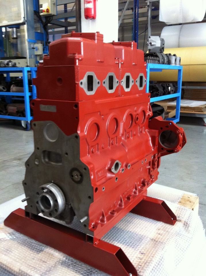 MOTORE MAN D0824LOH02 - 114KW / 155CV - EURO 1 - Engine: picture 4 MOTORE MAN D0824LOH02 - 114KW / 155CV - EURO 1 - Engine: picture 4
