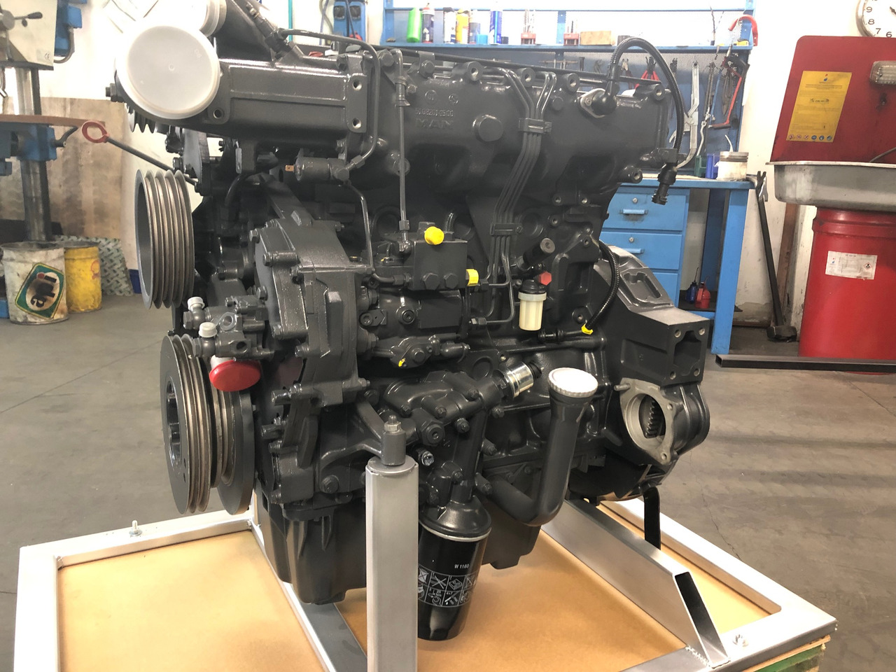 MOTORE MAN D0834LOH02 / D0834 LOH02 - 170CV - EURO 3 - completo - Engine: picture 5 MOTORE MAN D0834LOH02 / D0834 LOH02 - 170CV - EURO 3 - completo - Engine: picture 5