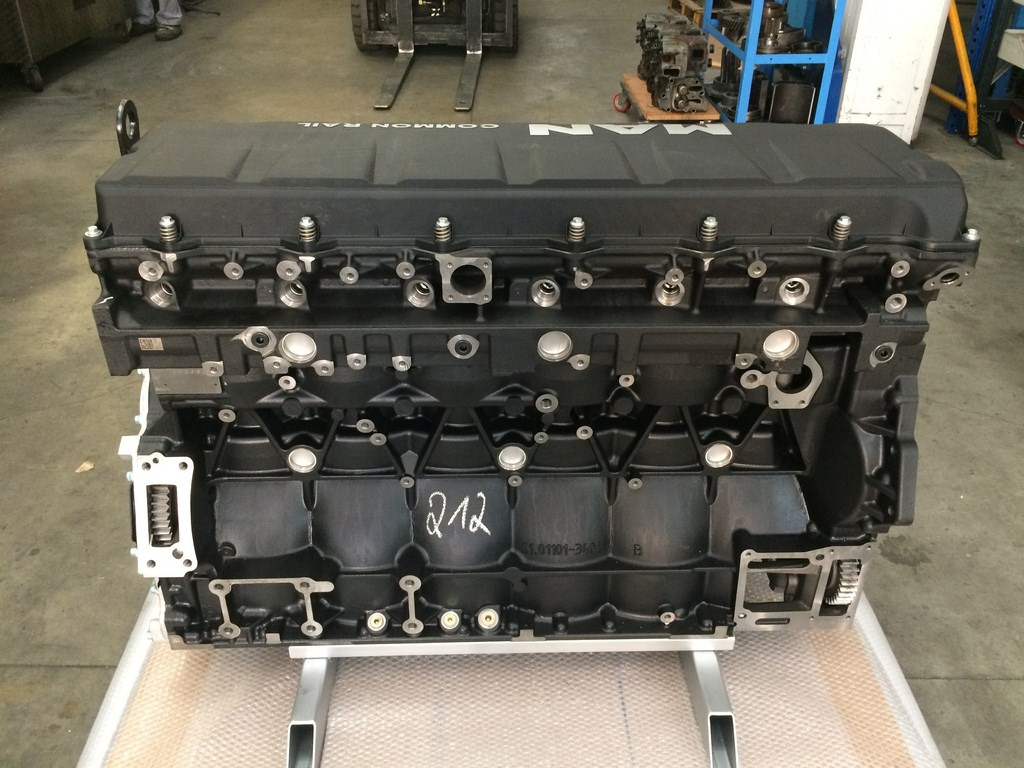 MOTORE MAN D2676LOH28 - MOTORE AUTOBUS VERTICALE - Engine for Bus: picture 2 MOTORE MAN D2676LOH28 - MOTORE AUTOBUS VERTICALE - Engine for Bus: picture 2