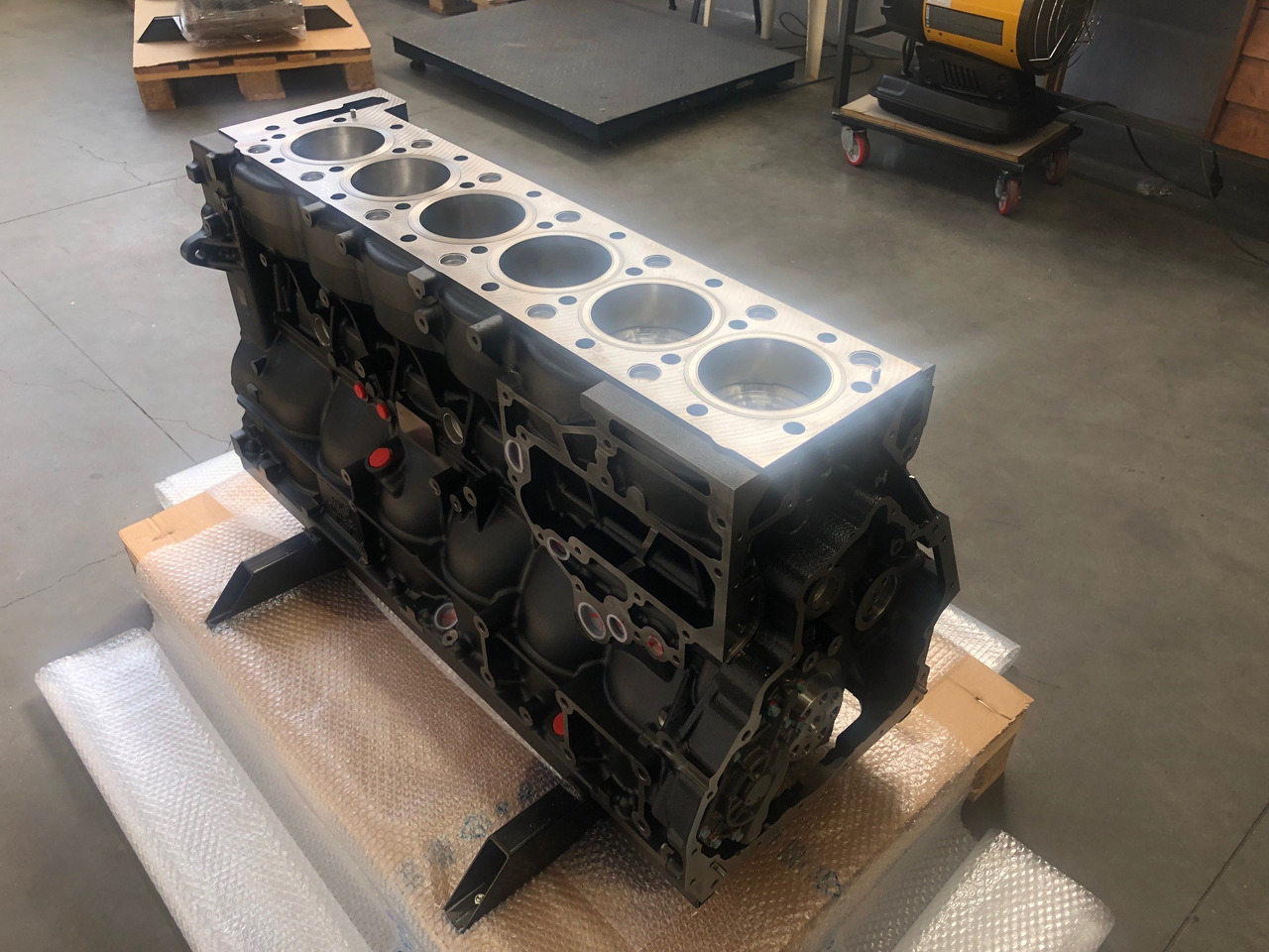 Cylinder block for Truck SHORTBLOCK / BLOCCO MOTORE MAN D2066 EURO6 (camion e bus): picture 6