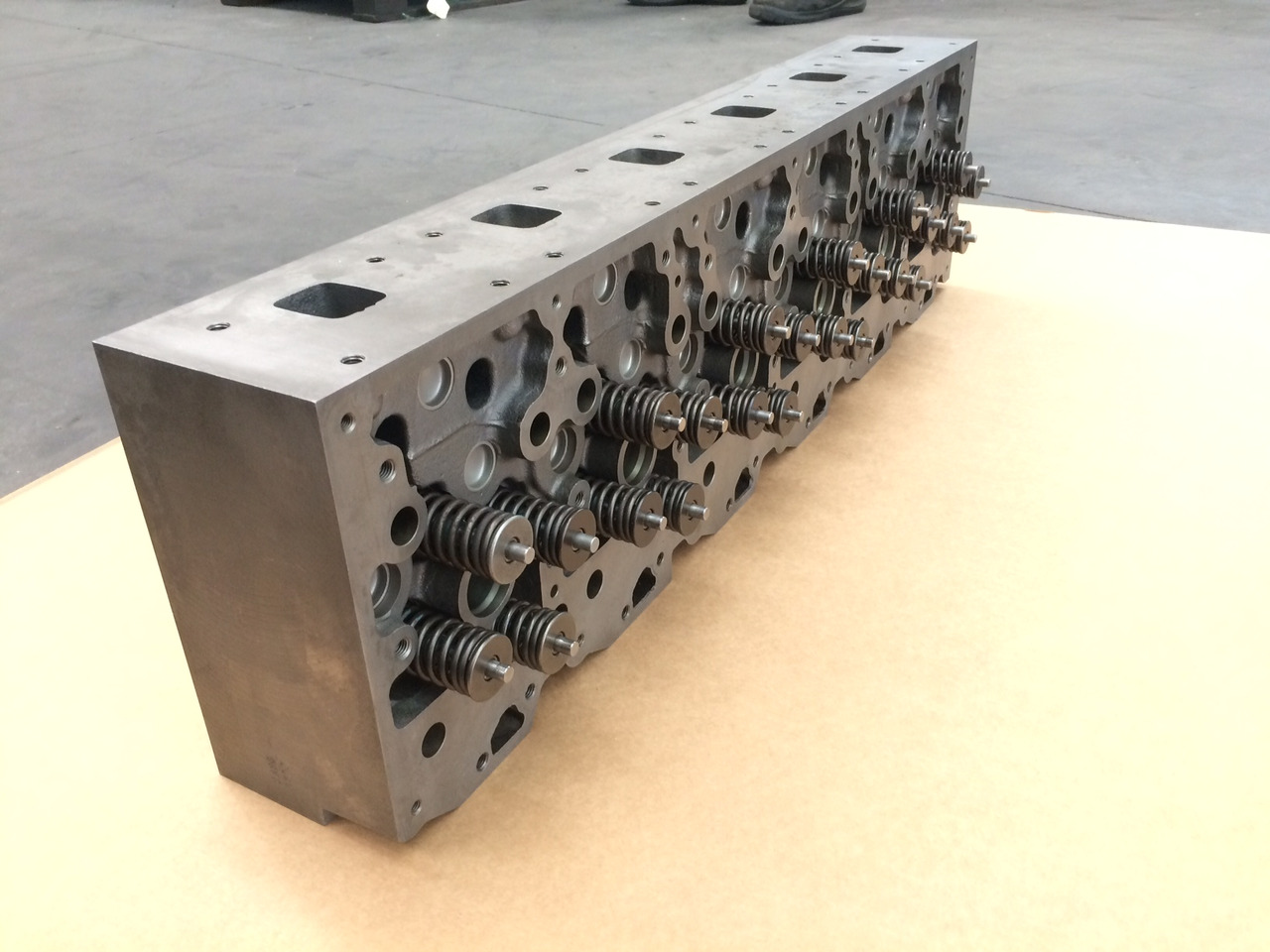 TESTATA CILINDRO MAN 51031006273 - MOTORE MAN D0836 Common Rail - Cylinder head: picture 4 TESTATA CILINDRO MAN 51031006273 - MOTORE MAN D0836 Common Rail - Cylinder head: picture 4