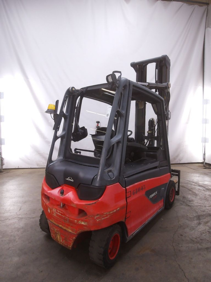 LINDE E30L-01 - Electric forklift: picture 2 LINDE E30L-01 - Electric forklift: picture 2