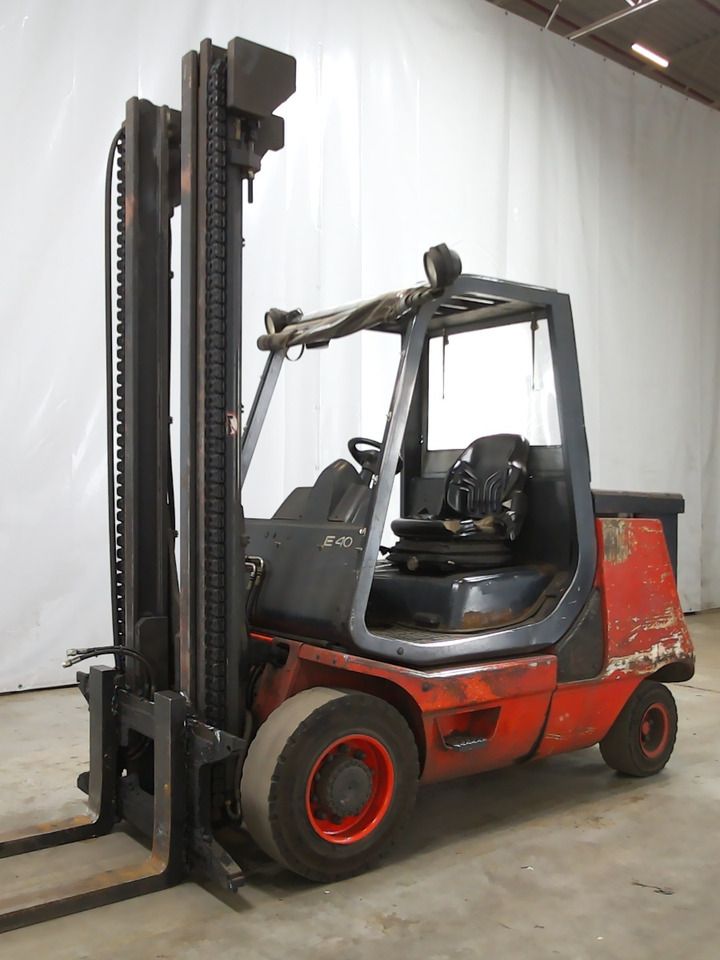 LINDE E40P - Electric forklift: picture 1 LINDE E40P - Electric forklift: picture 1