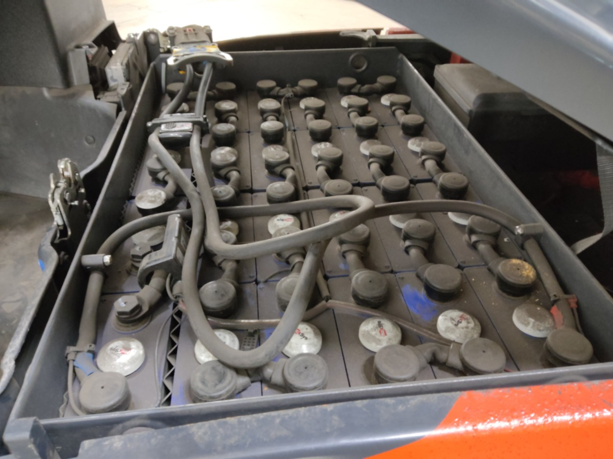 Linde E16C-02 - Electric forklift: picture 4 Linde E16C-02 - Electric forklift: picture 4