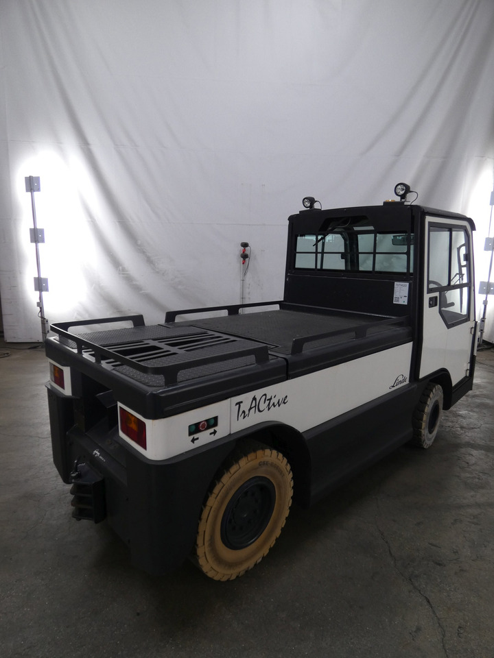 Linde P250 - Tow tractor: picture 2 Linde P250 - Tow tractor: picture 2