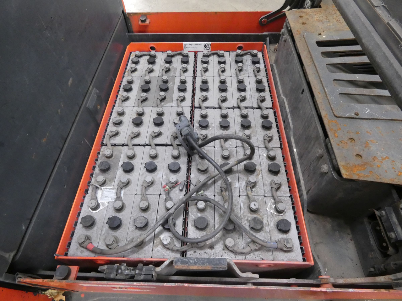 Linde P250 - Tow tractor: picture 4 Linde P250 - Tow tractor: picture 4