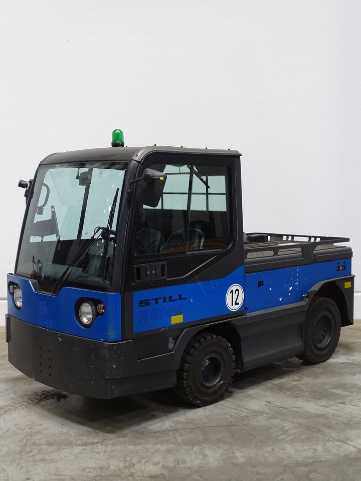 Linde P250 - Tow tractor: picture 1 Linde P250 - Tow tractor: picture 1