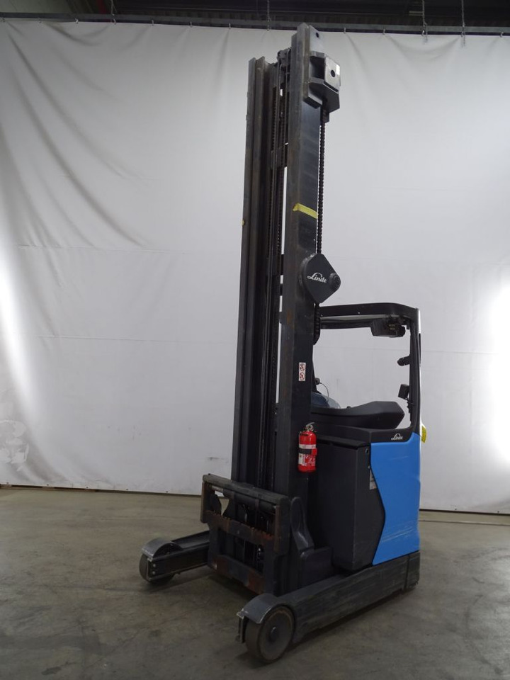Reach truck Linde R16HD-01: picture 1