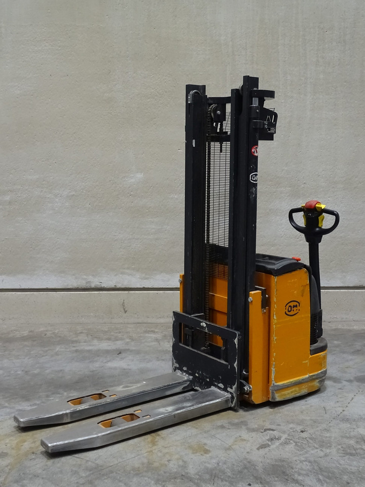 Om CN14 - Stacker: picture 1 Om CN14 - Stacker: picture 1