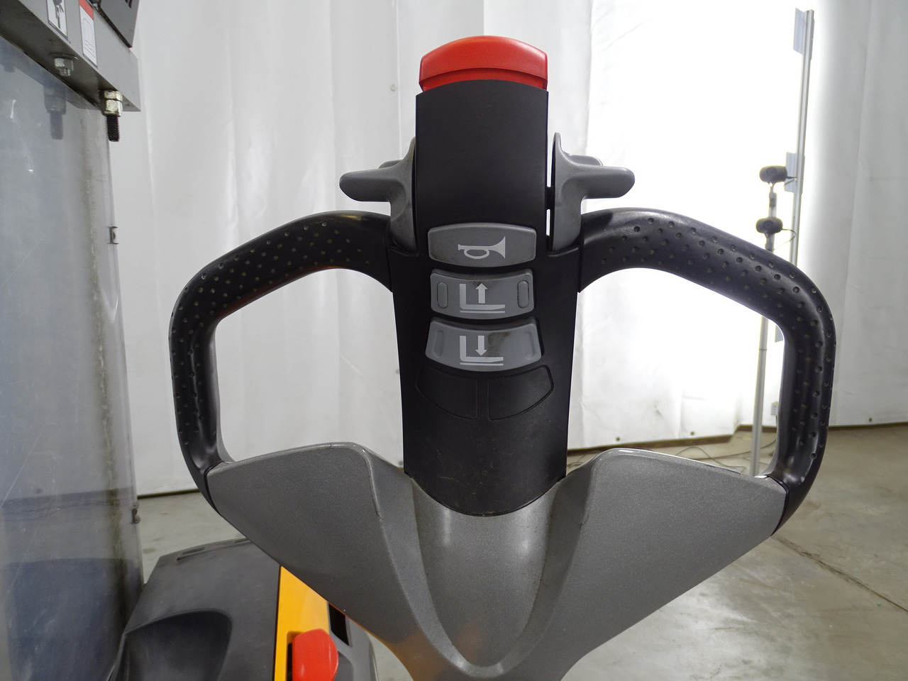 Still EXV12 - Stacker: picture 3 Still EXV12 - Stacker: picture 3