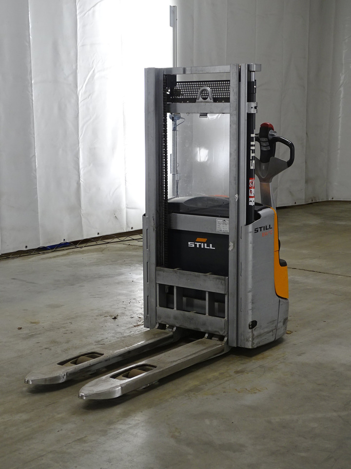 Still EXV12 - Stacker: picture 1 Still EXV12 - Stacker: picture 1