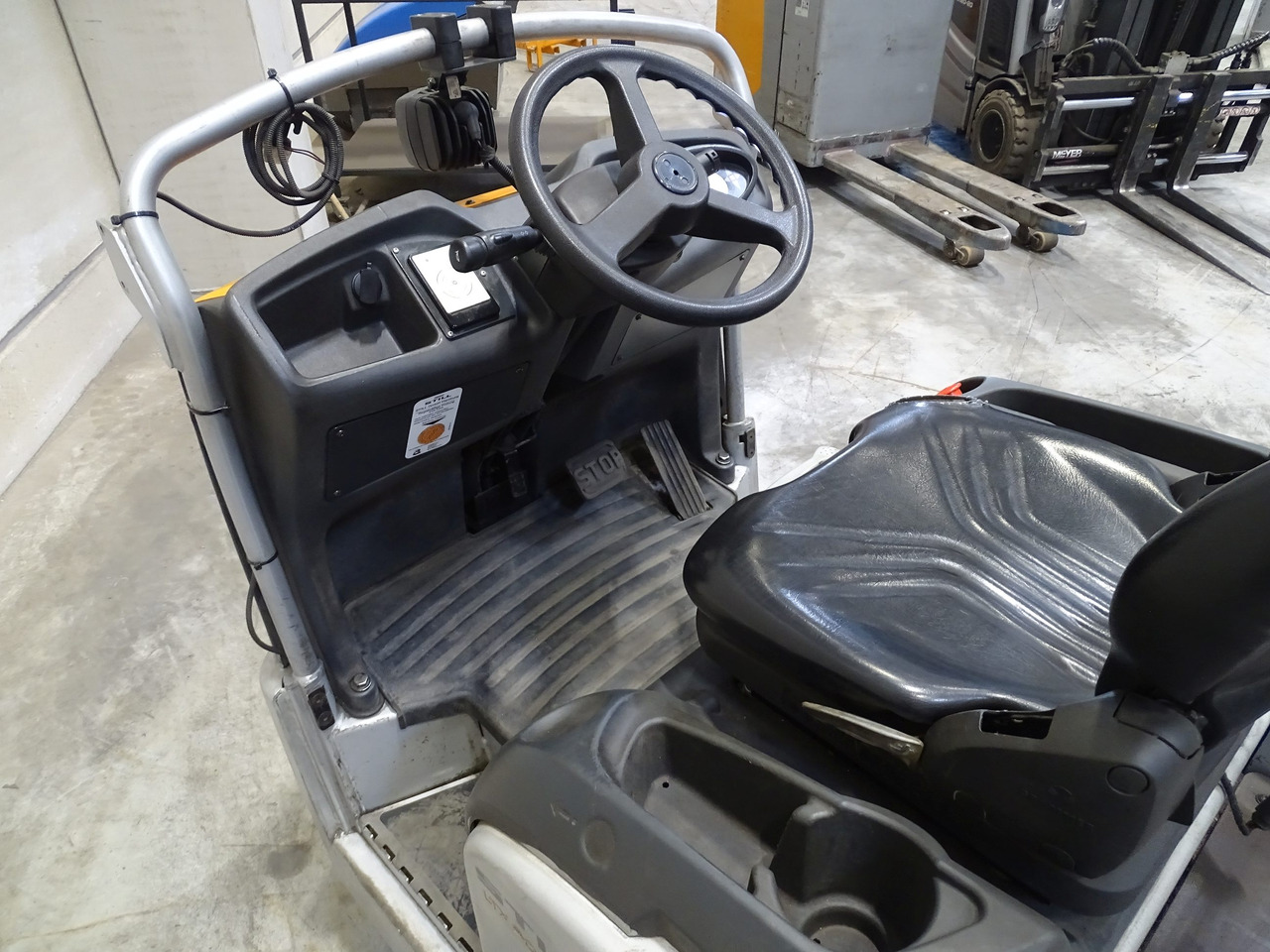 Still LTX80 - Tow tractor: picture 3 Still LTX80 - Tow tractor: picture 3