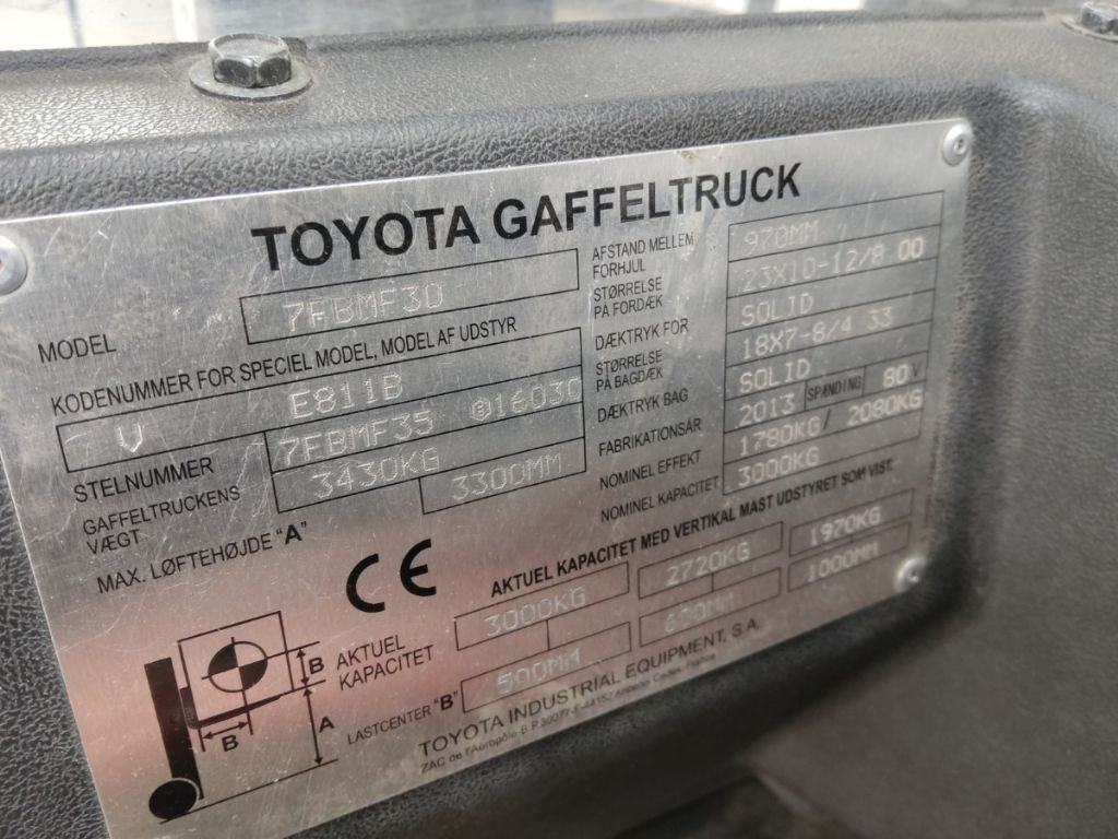 Electric forklift Toyota 7FBMF30: picture 9