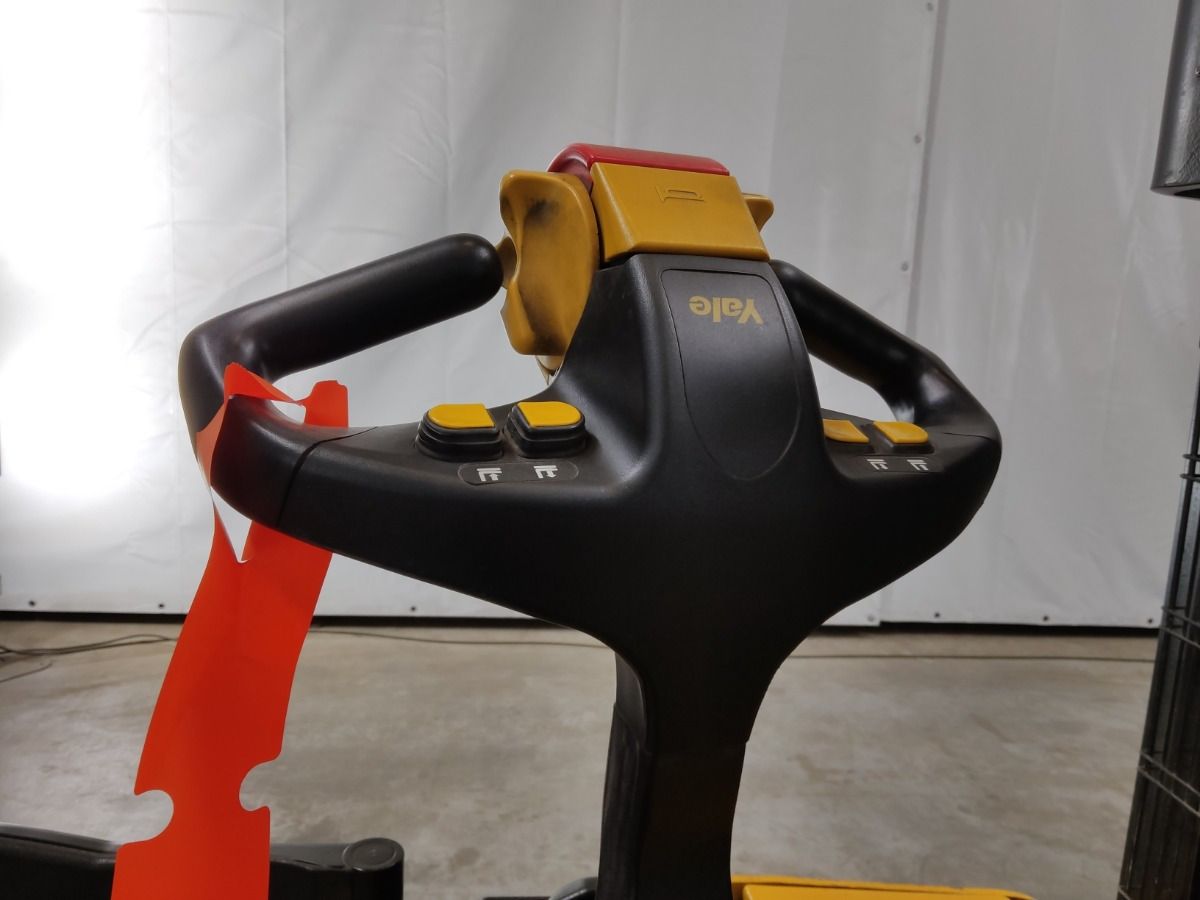 YALE MS15X - Stacker: picture 3 YALE MS15X - Stacker: picture 3