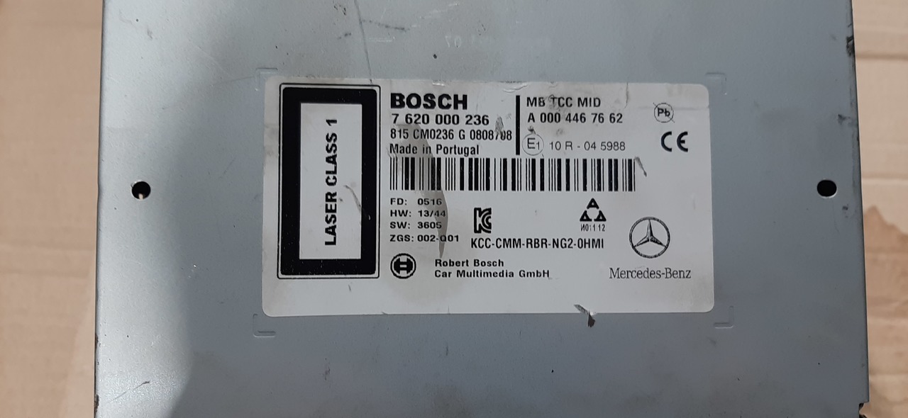 BOSCH / REXROTH Mercedes Actros MP4 CD Player A0004467662 - Cab and interior for Truck: picture 3 BOSCH / REXROTH Mercedes Actros MP4 CD Player A0004467662 - Cab and interior for Truck: picture 3