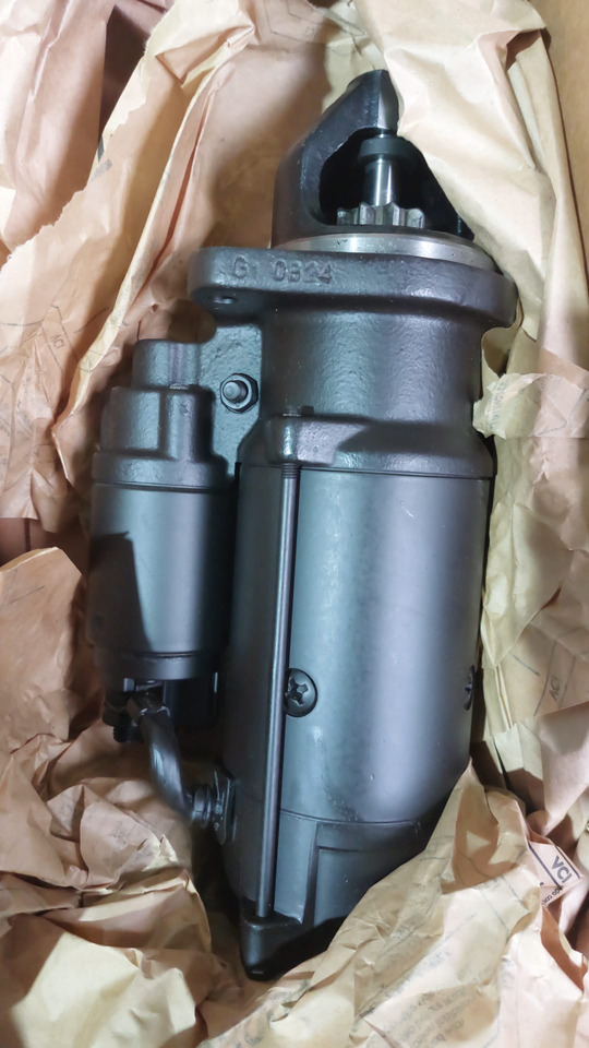 CATERPILLAR 20R-4762 - Starter for Compact track loader: picture 1 CATERPILLAR 20R-4762 - Starter for Compact track loader: picture 1