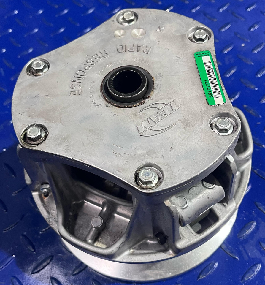 John Deere AM146949 - Clutch and parts for Combine harvester: picture 2 John Deere AM146949 - Clutch and parts for Combine harvester: picture 2