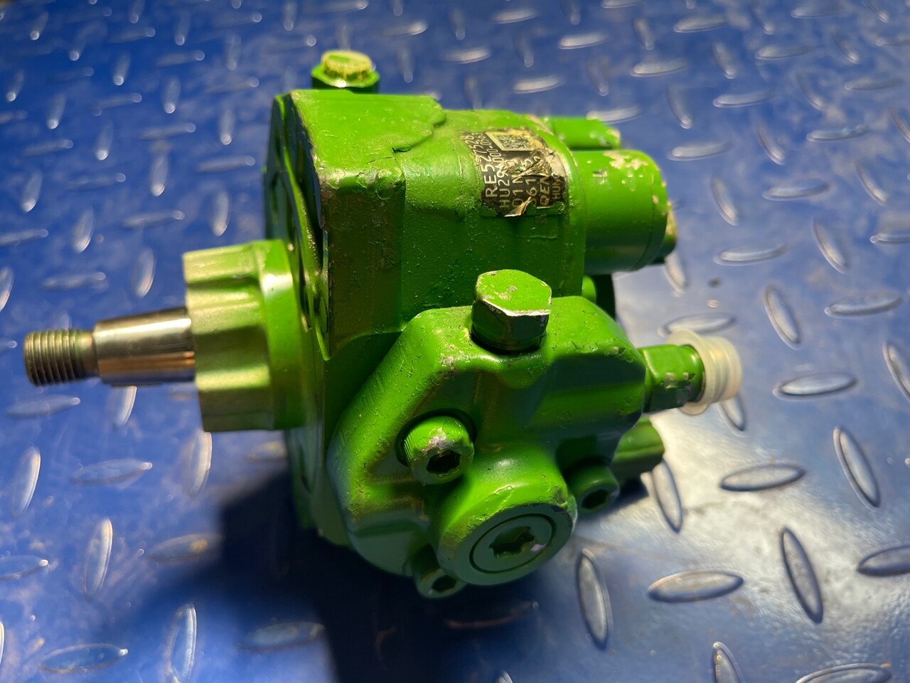 John Deere Injection Pump RE527528 - Fuel pump for Farm tractor: picture 2 John Deere Injection Pump RE527528 - Fuel pump for Farm tractor: picture 2