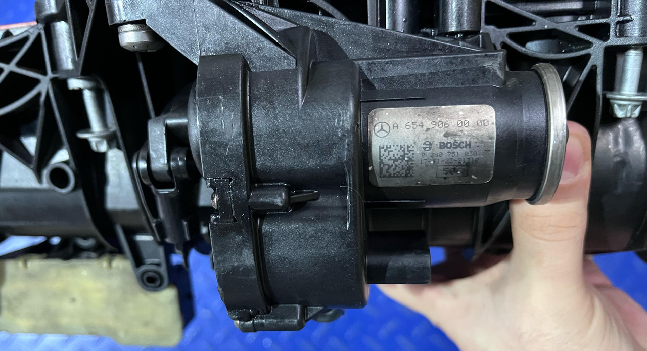 Intake manifold Mercedes Benz A6560900037 / A6560900137 / A6549060000: picture 7