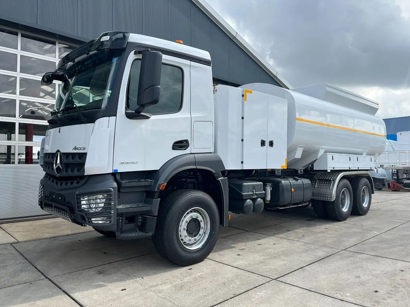 Mercedes-Benz Arocs 3340 6x4 Water Tank Truck - Tank truck: picture 1 Mercedes-Benz Arocs 3340 6x4 Water Tank Truck - Tank truck: picture 1