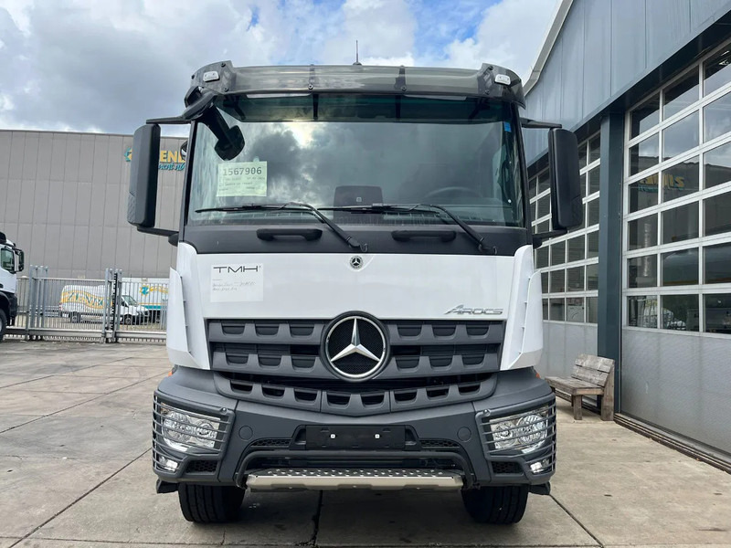 Leasing of Mercedes-Benz Arocs 3340 6x6 Water Tank Truck Mercedes-Benz Arocs 3340 6x6 Water Tank Truck: picture 8