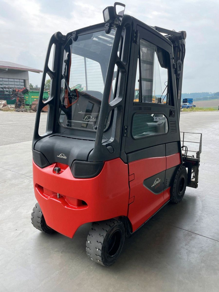 Linde E25H-01 - Electric forklift: picture 4 Linde E25H-01 - Electric forklift: picture 4