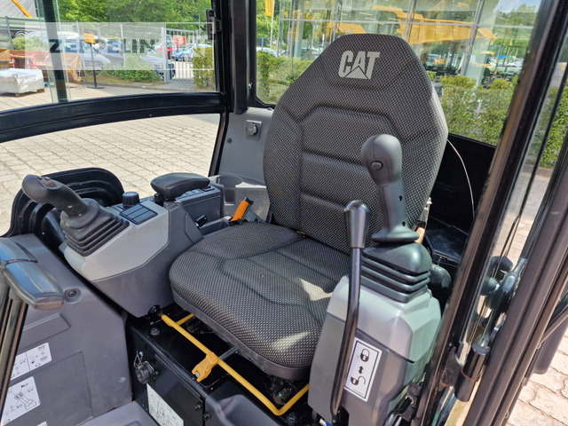 Mini excavator Cat 301.8-05A: picture 31