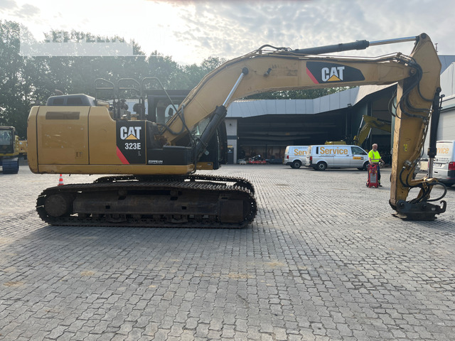 Cat 323EL - Crawler excavator: picture 3 Cat 323EL - Crawler excavator: picture 3
