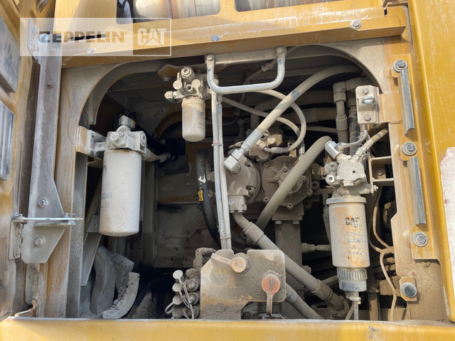 Crawler excavator Cat 352FL: picture 42