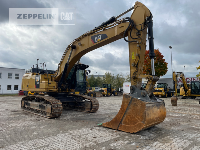 Crawler excavator Cat 352FL: picture 7