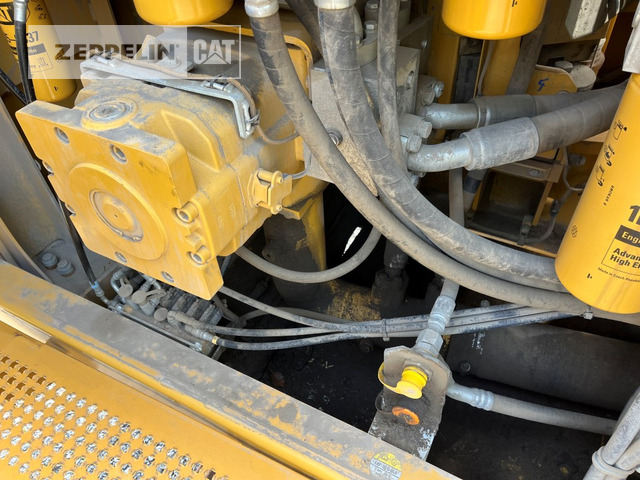 Crawler excavator Cat 374FL: picture 15