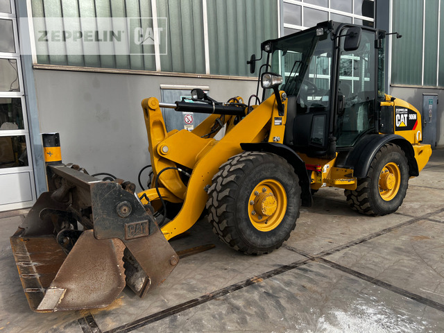 Cat 906M - Wheel loader: picture 1 Cat 906M - Wheel loader: picture 1