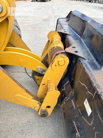 Wheel loader Cat 918M: picture 19