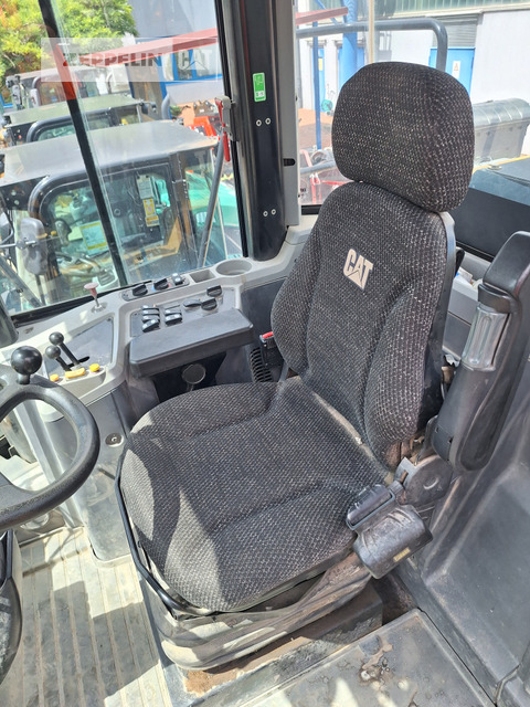 Wheel loader Cat 950GC: picture 14