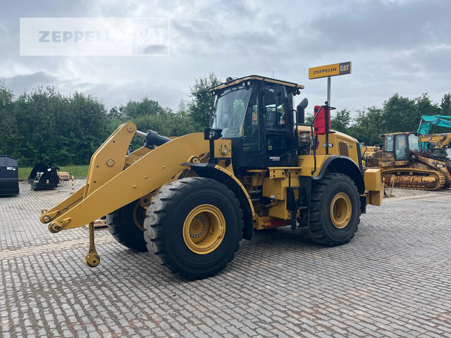 Cat 962M - Wheel loader: picture 1 Cat 962M - Wheel loader: picture 1
