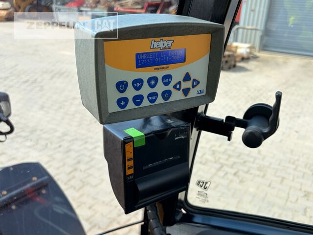 Wheel loader JCB 406: picture 33